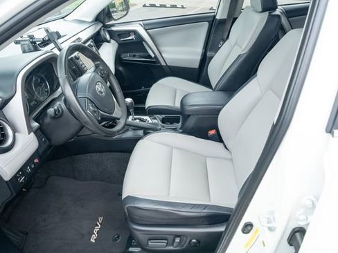 Used 2017 Toyota RAV4 Limited FWD image 18