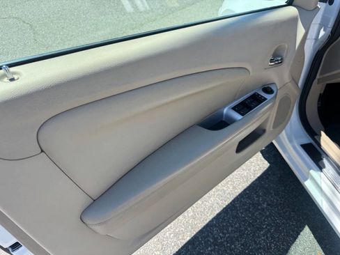 Used 2013 Chrysler 200 Limited FWD image 20