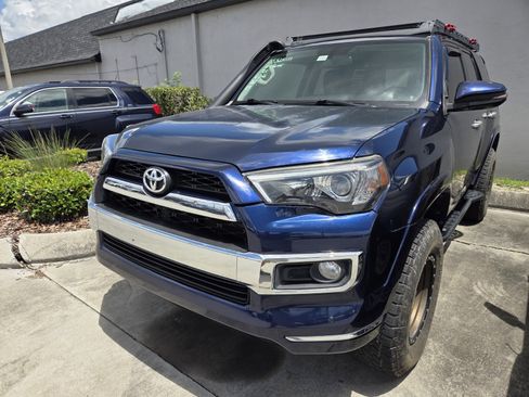 Used 2018 Toyota 4Runner Limited AWD/4WD image 3