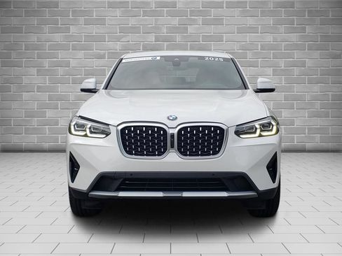 Used 2025 BMW X4 xDrive30i AWD/4WD image 2