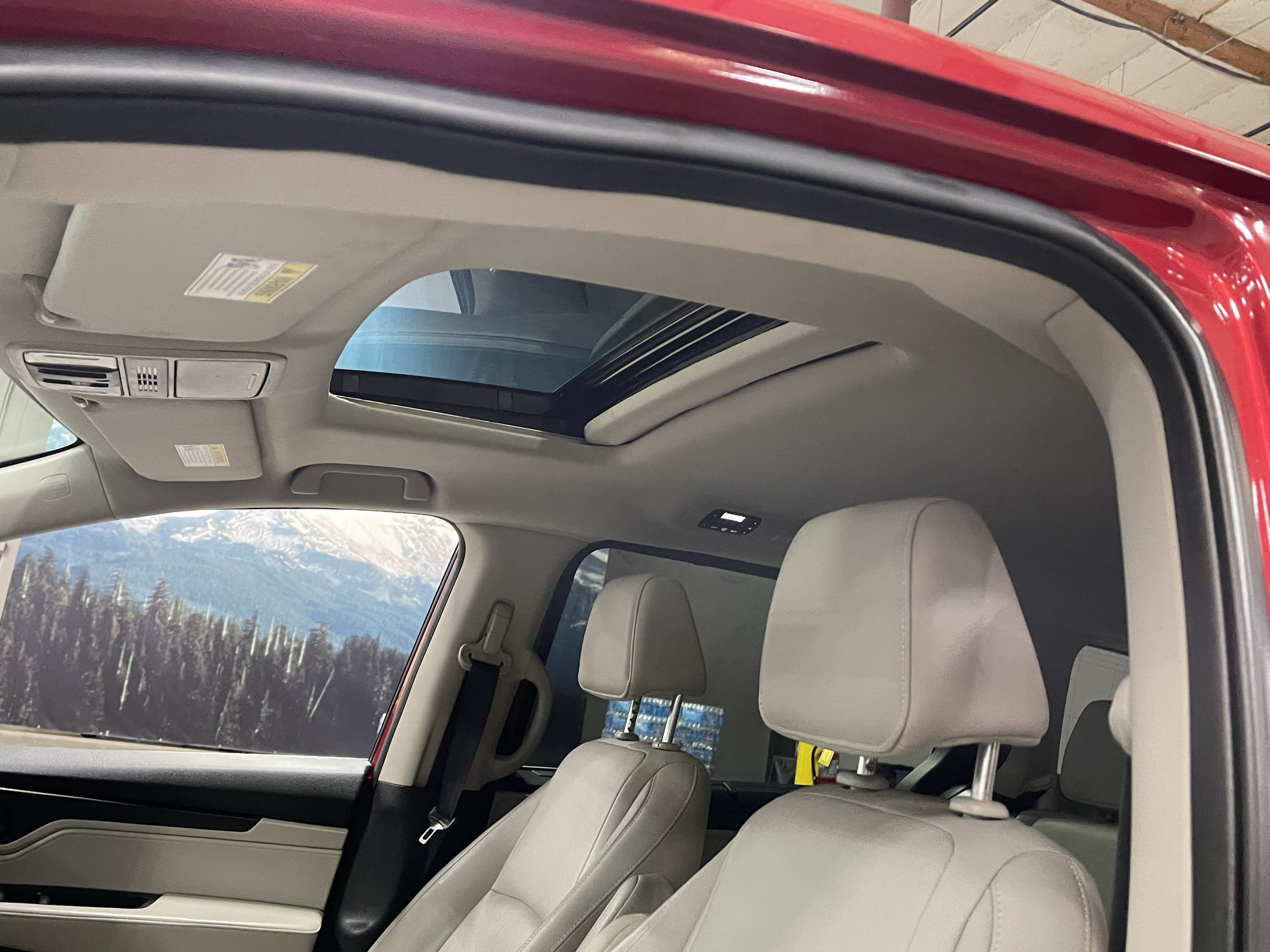 Used 2025 Honda Odyssey EX-L image 18