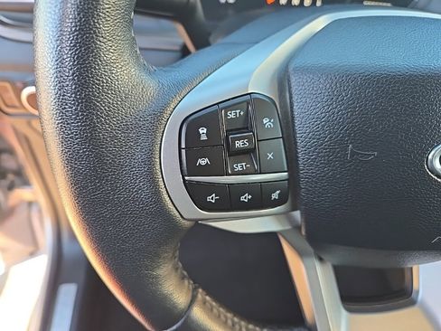 Used 2024 Ford Explorer Limited image 20
