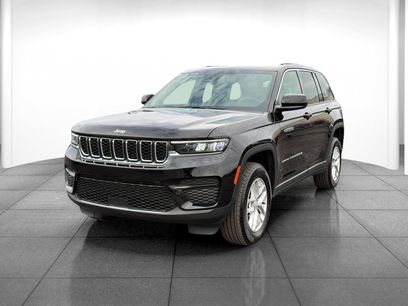 Used 2024 Jeep Grand Cherokee Laredo X w/ Luxury Tech Group I