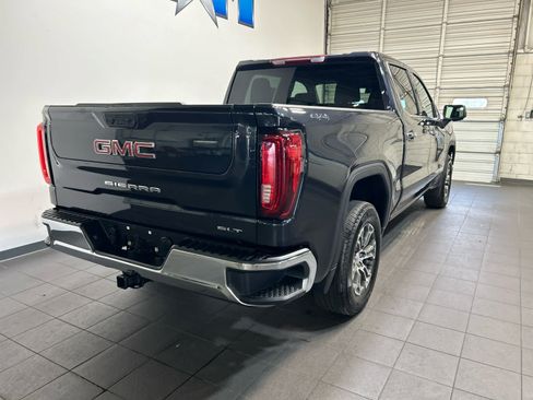 Used 2025 GMC Sierra 1500 SLT AWD/4WD image 3