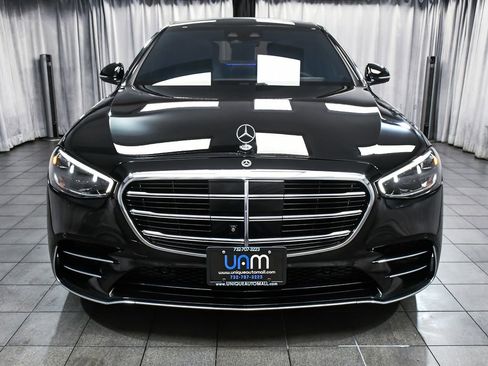 Used 2023 Mercedes-Benz S 500 4MATIC image 2