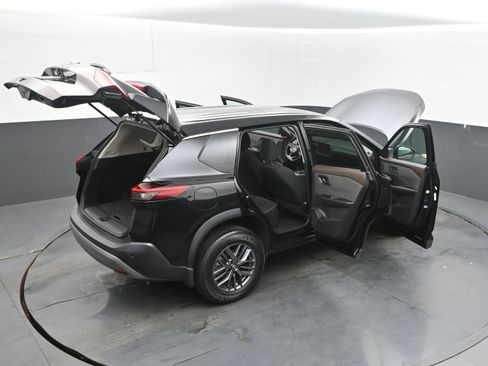Used 2023 Nissan Rogue S FWD image 43