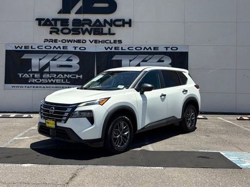 Used 2024 Nissan Rogue S FWD image 30