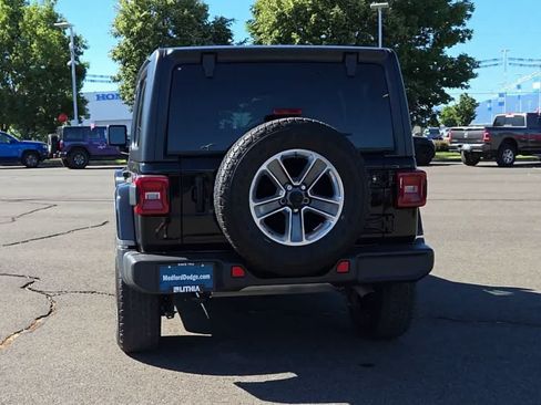 Used 2022 Jeep Wrangler Unlimited Sahara w/ LED Lighting Group AWD/4WD image 7