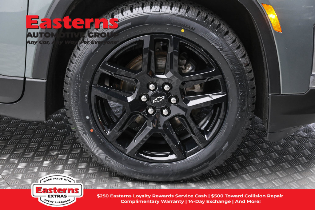 Used 2023 Chevrolet Traverse LT AWD/4WD image 34