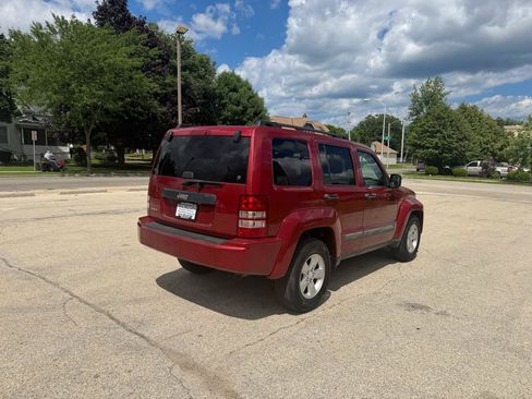 Used 2011 Jeep Liberty Sport w/ Popular Equipment Group AWD/4WD image 7