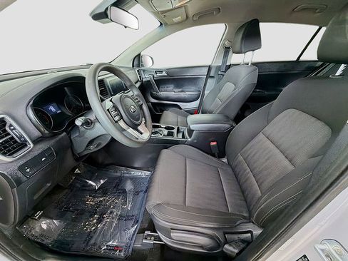 Used 2020 Kia Sportage LX image 18