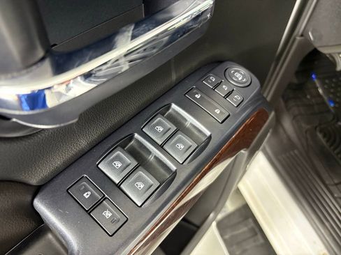 Used 2018 GMC Sierra 1500 SLT w/ SLT Premium Package image 15