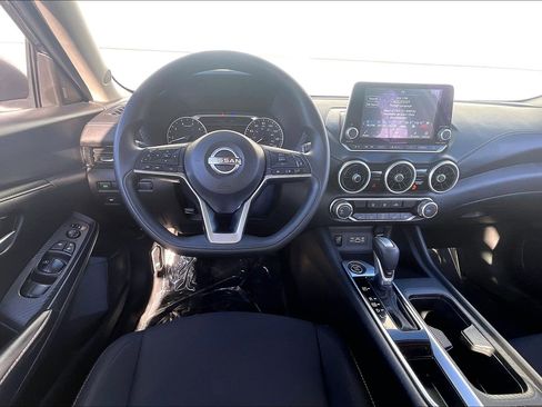 Used 2024 Nissan Sentra SV image 6