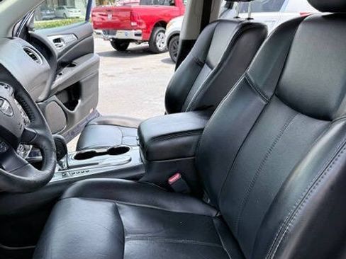 Used 2020 Nissan Pathfinder SL FWD image 10