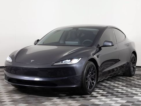 Used 2024 Tesla Model 3 Standard Range RWD image 2