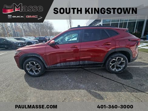 Certified 2024 Chevrolet Trax LT w/ Driver Confidence Package image 2