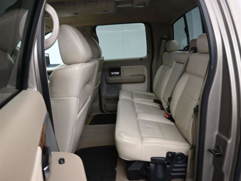 Used 2004 Ford F150 Lariat image 10