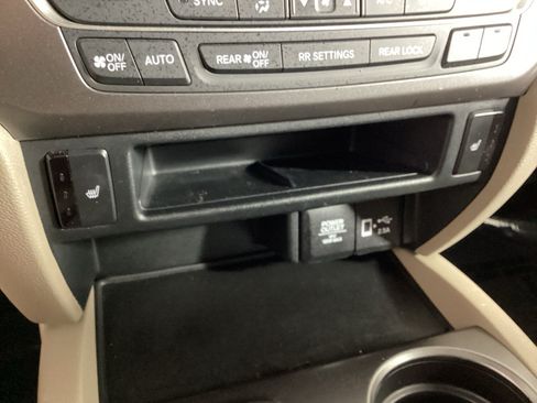 Used 2022 Honda Pilot EX-L image 30