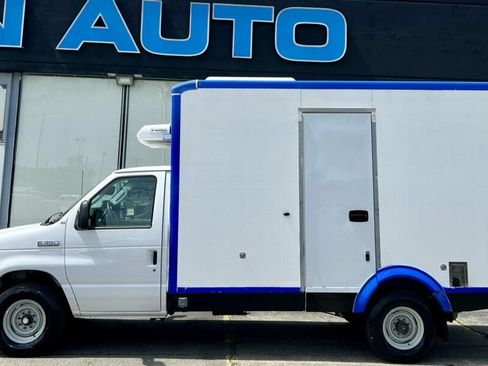 Used 2023 Ford E-350 and Econoline 350 Super Duty w/ Power Windows & Locks Group RWD image 44