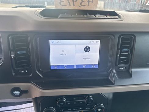 Used 2023 Ford Bronco Wildtrak AWD/4WD image 13