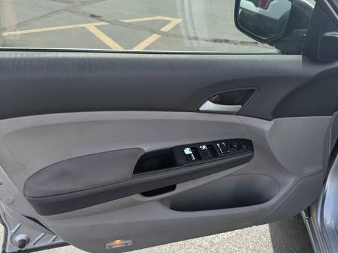 Used 2010 Honda Accord LX image 7