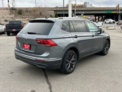 Used 2024 Volkswagen Tiguan SE FWD image 9
