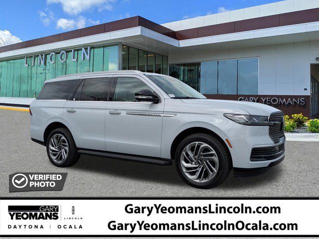 New 2026 Lincoln Navigator Premiere AWD/4WD image 1