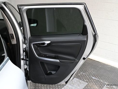 Used 2015 Volvo XC60 T6 Premier Plus image 10