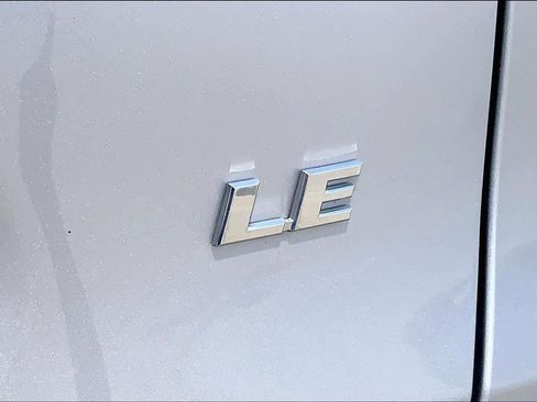 Used 2024 Toyota RAV4 LE FWD image 10