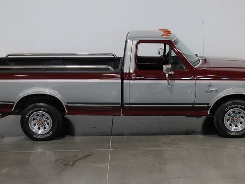 Used 1990 Ford F150 2WD Regular Cab image 7