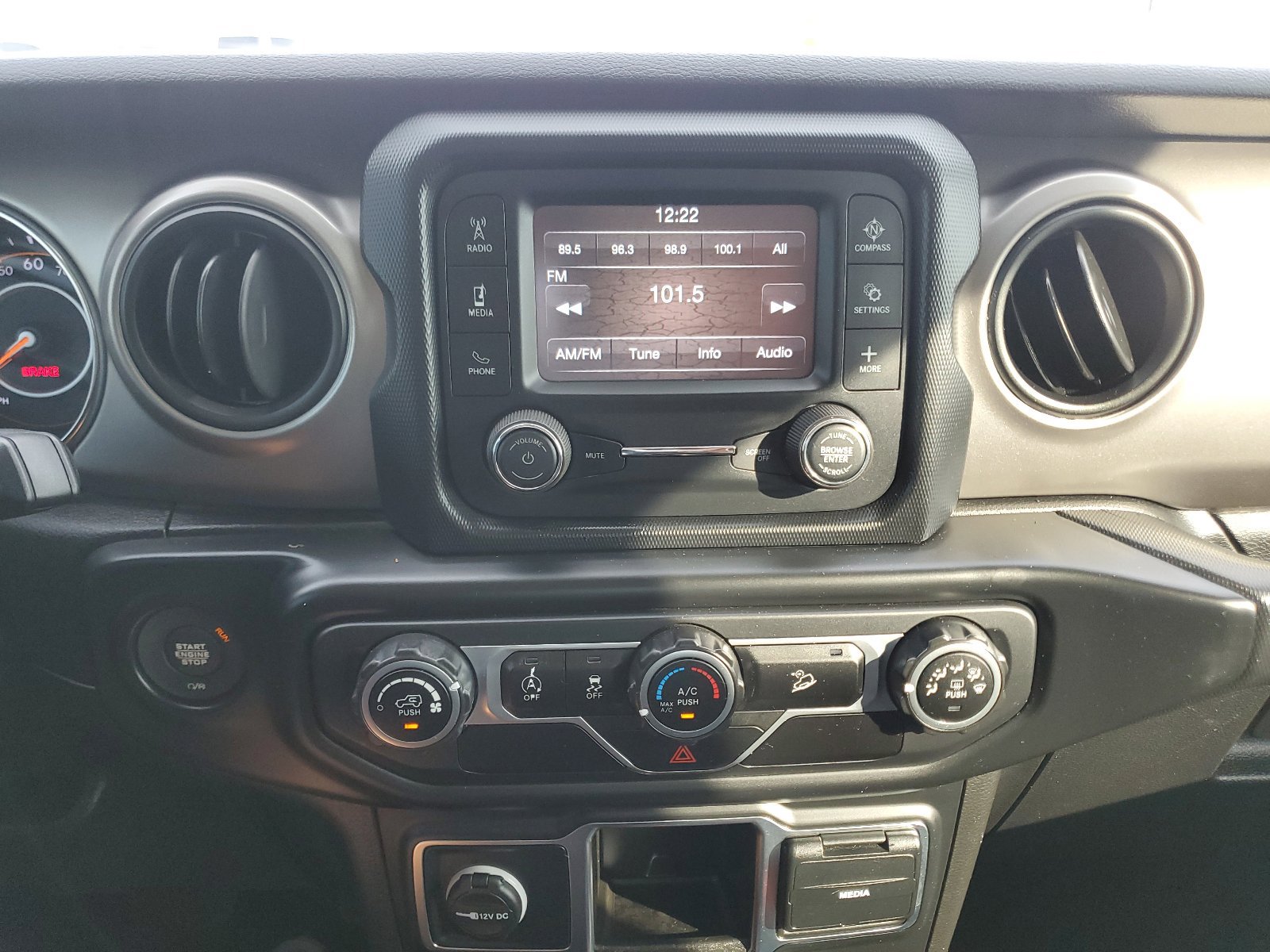 Used 2020 Jeep Wrangler Sport AWD/4WD image 24