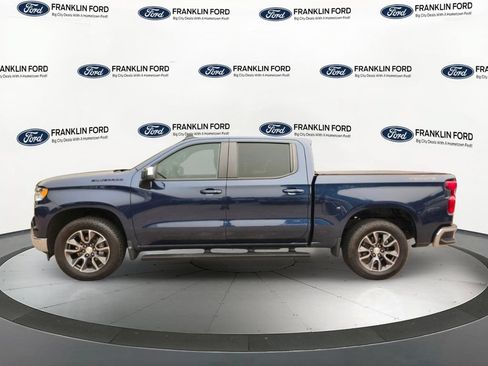 Used 2022 Chevrolet Silverado 1500 LT AWD/4WD image 2