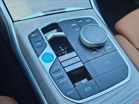 Used 2025 BMW i4 eDrive40 image 21