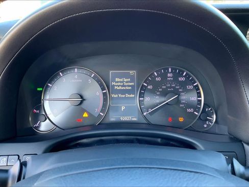 Used 2016 Lexus GS 200t image 25