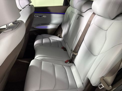 New 2026 Genesis GV70 2.5T Advanced AWD/4WD image 15