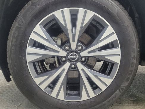 Used 2022 Nissan Rogue SV w/ SV Premium Package FWD image 31