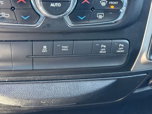 Used 2017 RAM 1500 Big Horn RWD image 28
