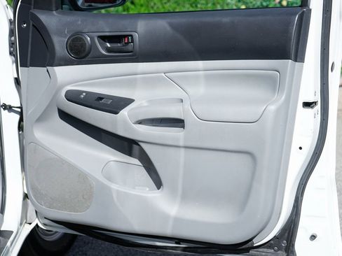 Used 2014 Toyota Tacoma 2WD Access Cab image 35