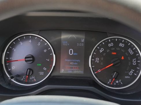 Used 2020 Toyota RAV4 XLE w/ Convenience Package AWD/4WD image 29