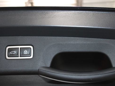 Used 2023 Kia Sorento SX AWD/4WD image 30