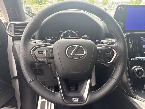 Used 2026 Lexus LX 600 F Sport image 18