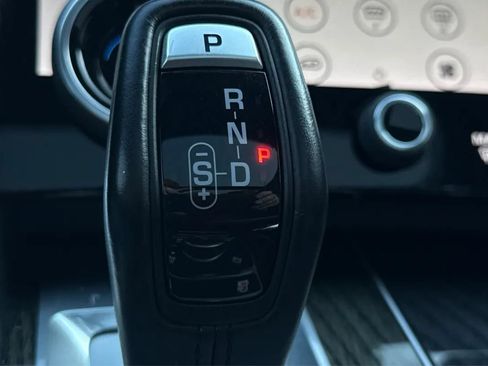 Used 2019 Land Rover Range Rover Sport Supercharged AWD/4WD image 38