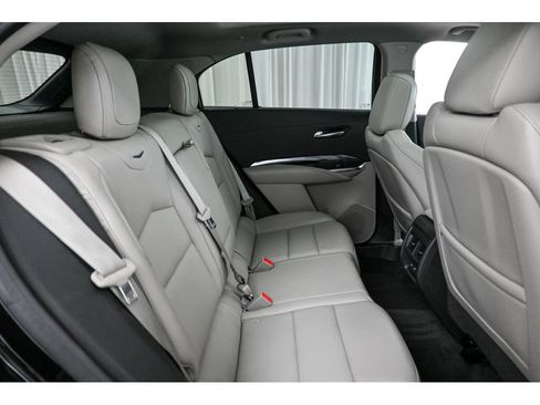 Used 2020 Cadillac XT4 Luxury w/ Cold Weather Package AWD/4WD image 20