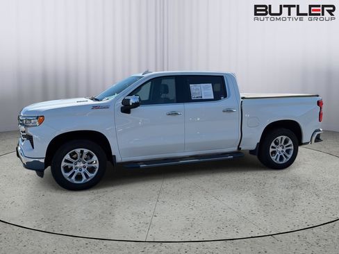 Used 2023 Chevrolet Silverado 1500 LTZ AWD/4WD image 3