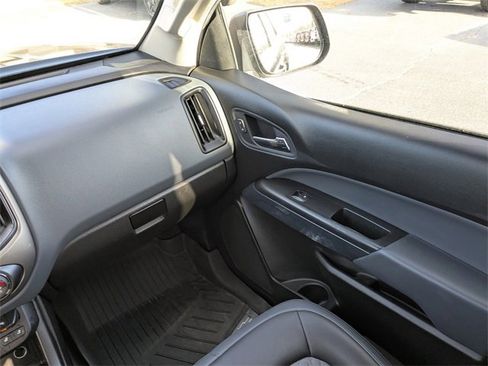 Used 2019 Chevrolet Colorado Z71 w/ LPO, Premium Interior Package image 16