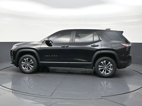 Used 2025 Chevrolet Equinox LT w/ Safety and Technology Package FWD image 2