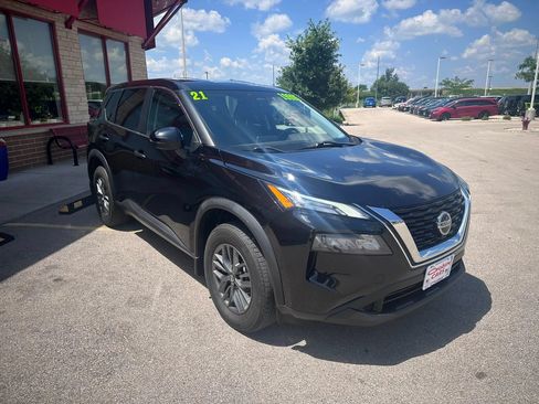 Used 2021 Nissan Rogue S FWD image 3