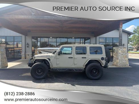 Used 2022 Jeep Wrangler Unlimited Rubicon w/ Cold Weather Group AWD/4WD image 1