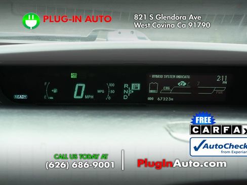 Used 2012 Toyota Prius Three w/ Solar Roof Pkg FWD image 18