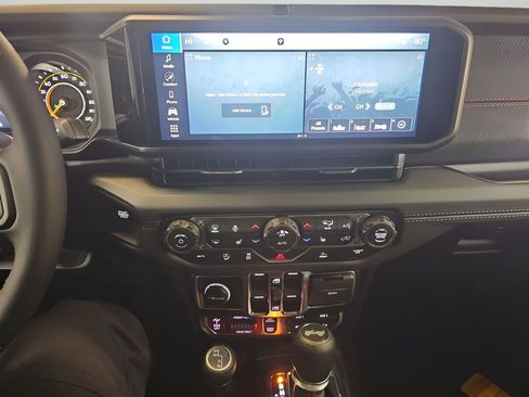 New 2026 Jeep Wrangler Unlimited Rubicon image 18